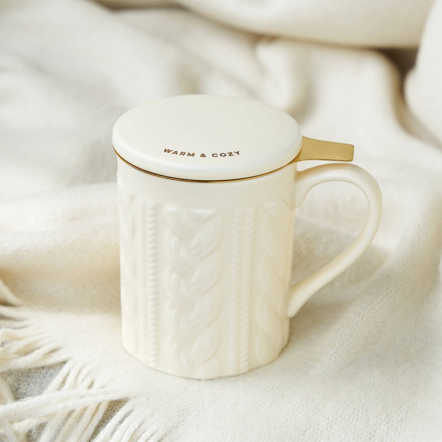 Annette™ 3D Ceramic Mug with Infuser Knit Warm and Cozy